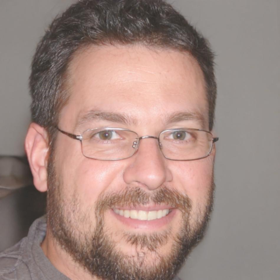 Roberto Mendoza, consultor financiero especialista en PYMES